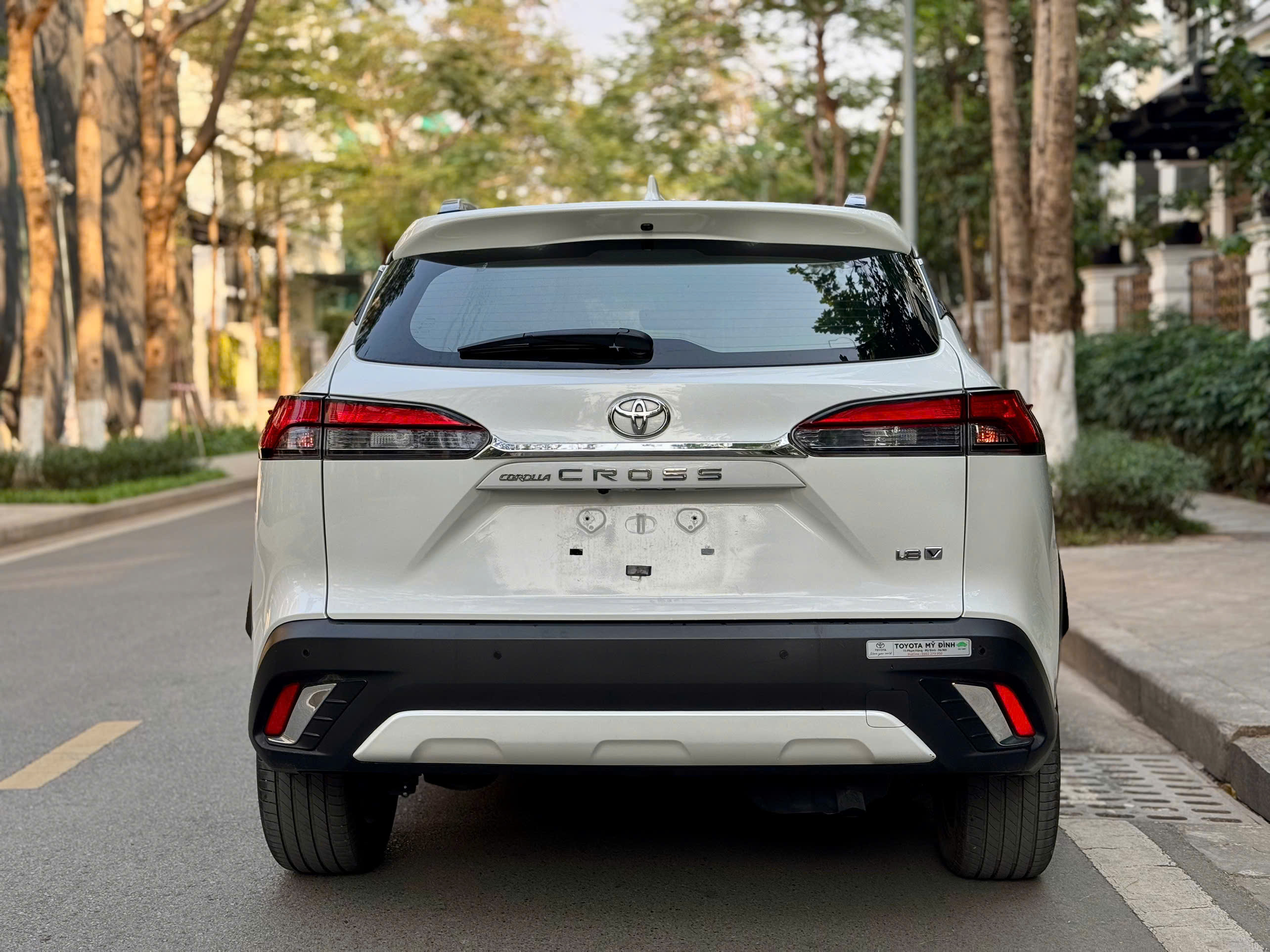 Toyota Corolla Cross 1.8V 2022 màu trắng