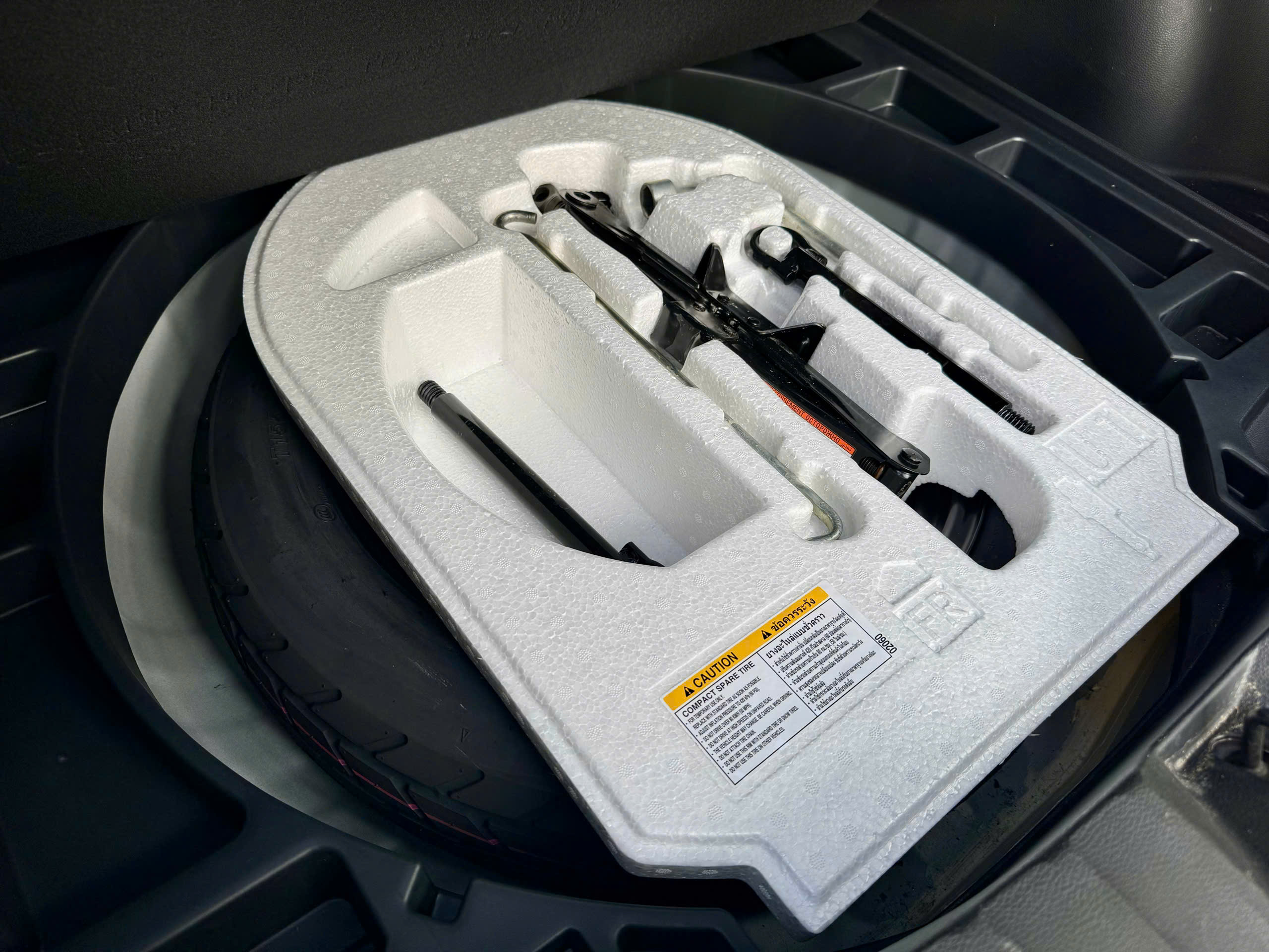 Toyota Corolla Cross 1.8V 2022 màu trắng