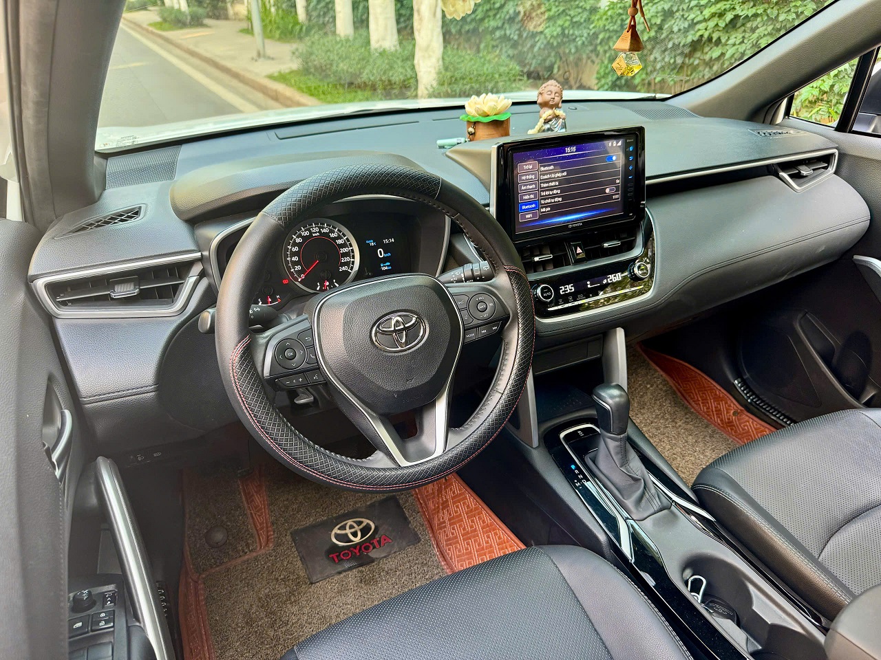 Toyota Corolla Cross 1.8V 2022 màu trắng