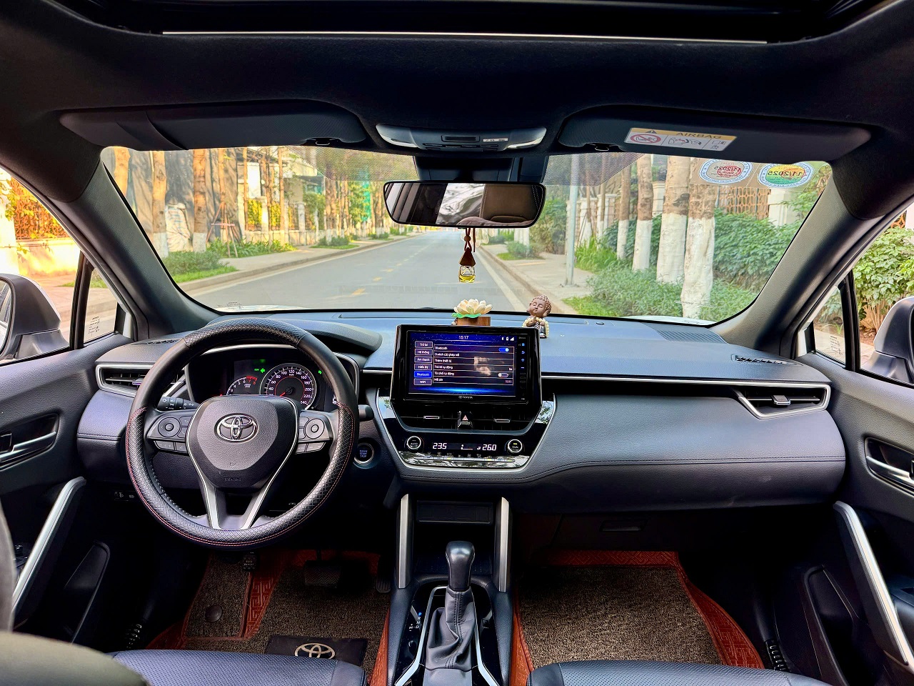 Toyota Corolla Cross 1.8V 2022 màu trắng