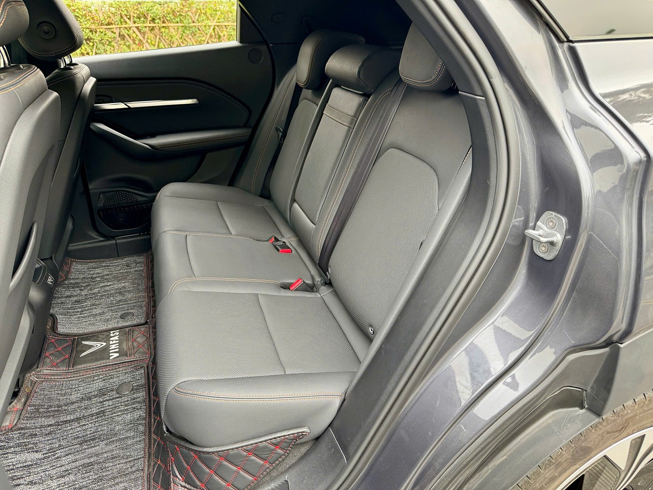 Vinfast VF6 Plus màu Gray 2024 