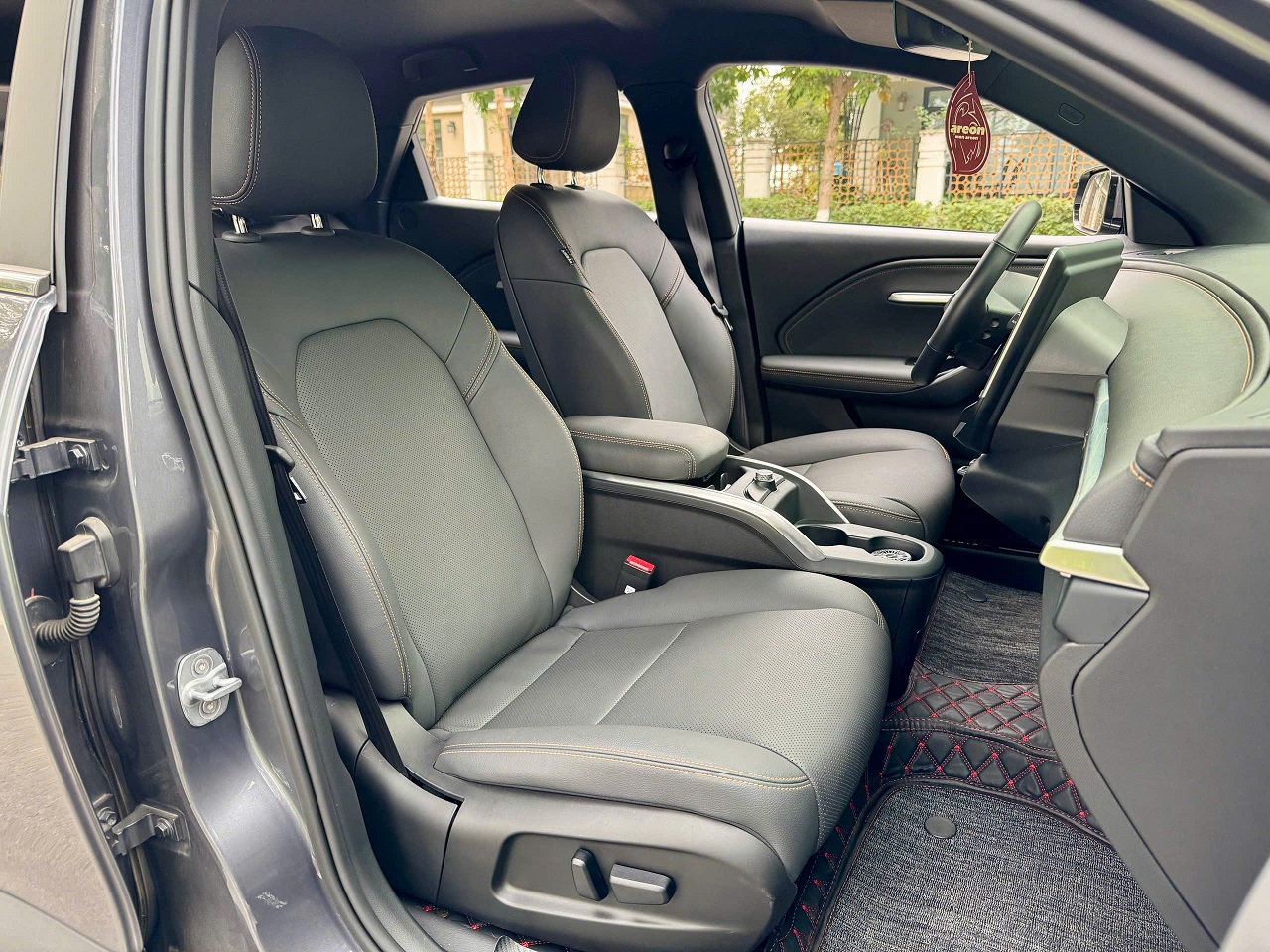 Vinfast VF6 Plus màu Gray 2024 