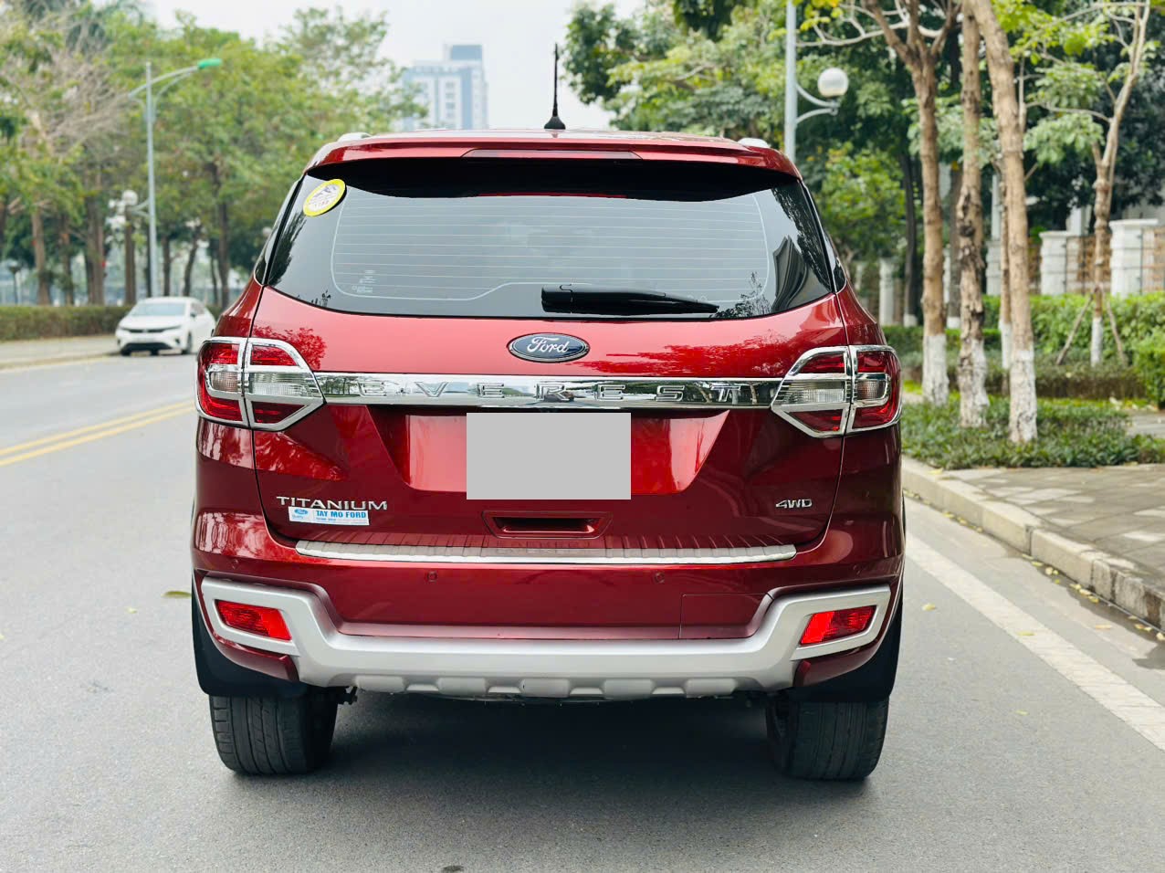 Ford Everest Titanium 2.0L 4x2 AT 2021 màu đỏ