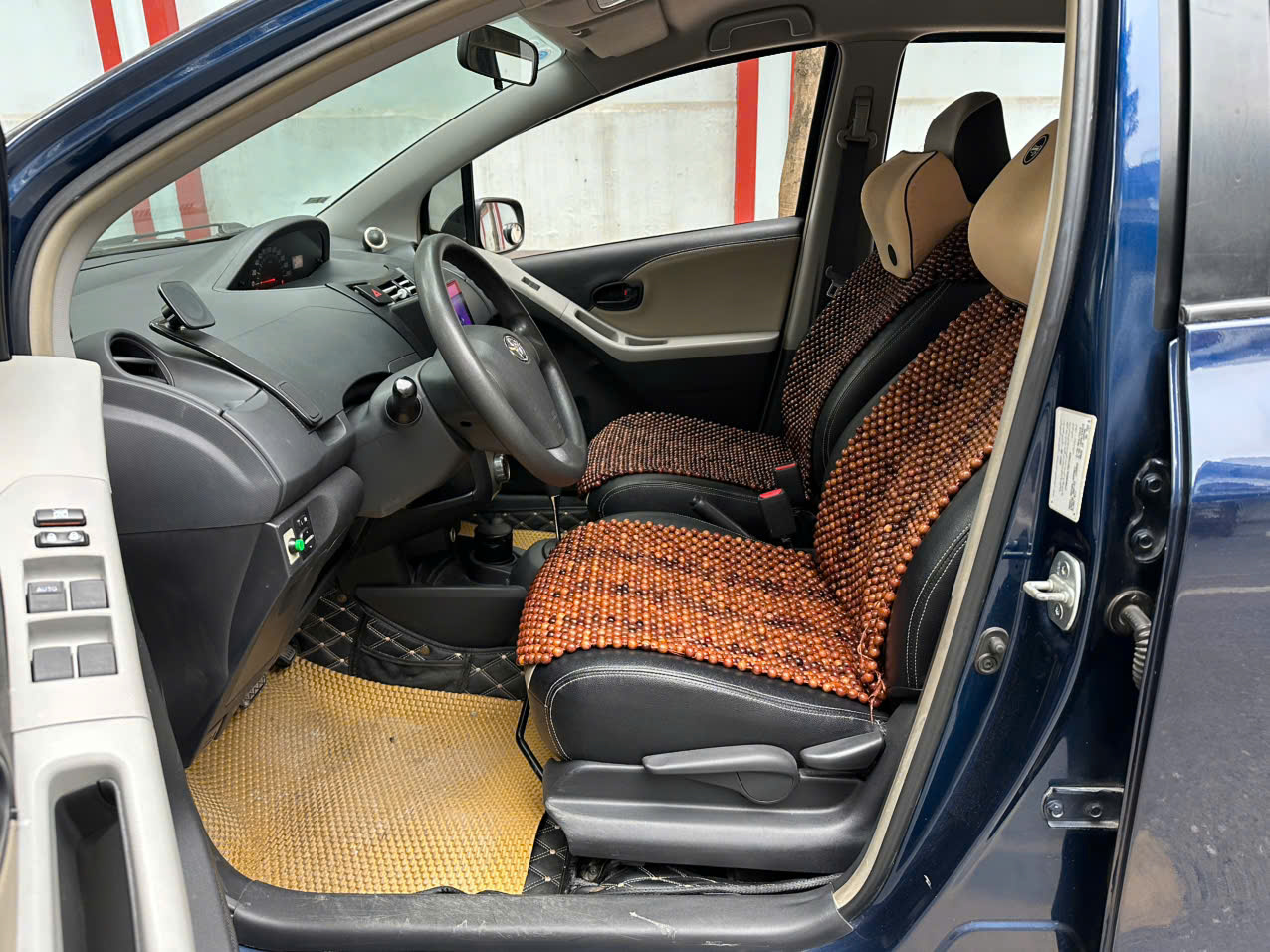 Toyota Yaris 1.3AT Nhật Bản 2007 màu xanh