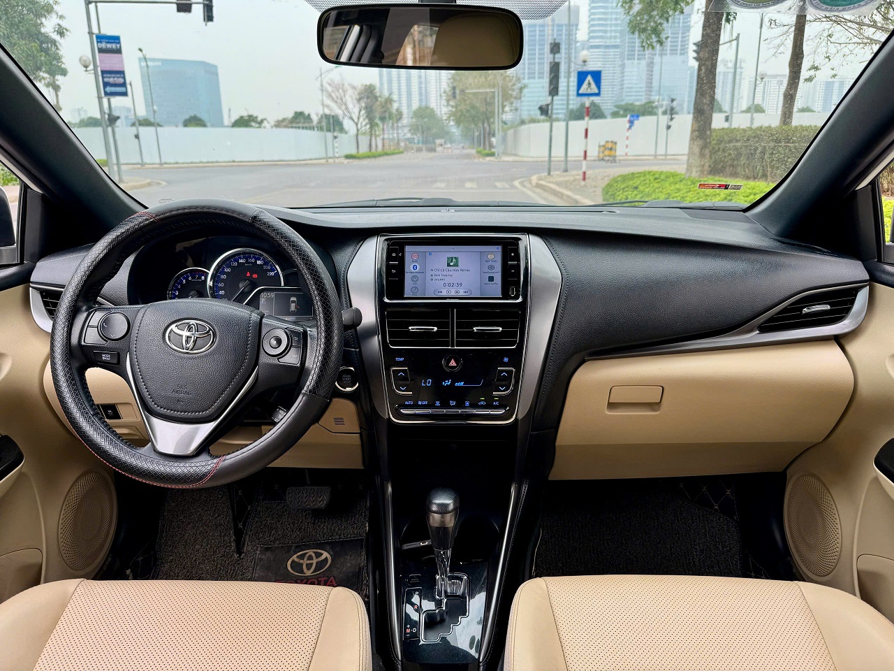 Toyota Yaris 1.5G 2021 màu trắng