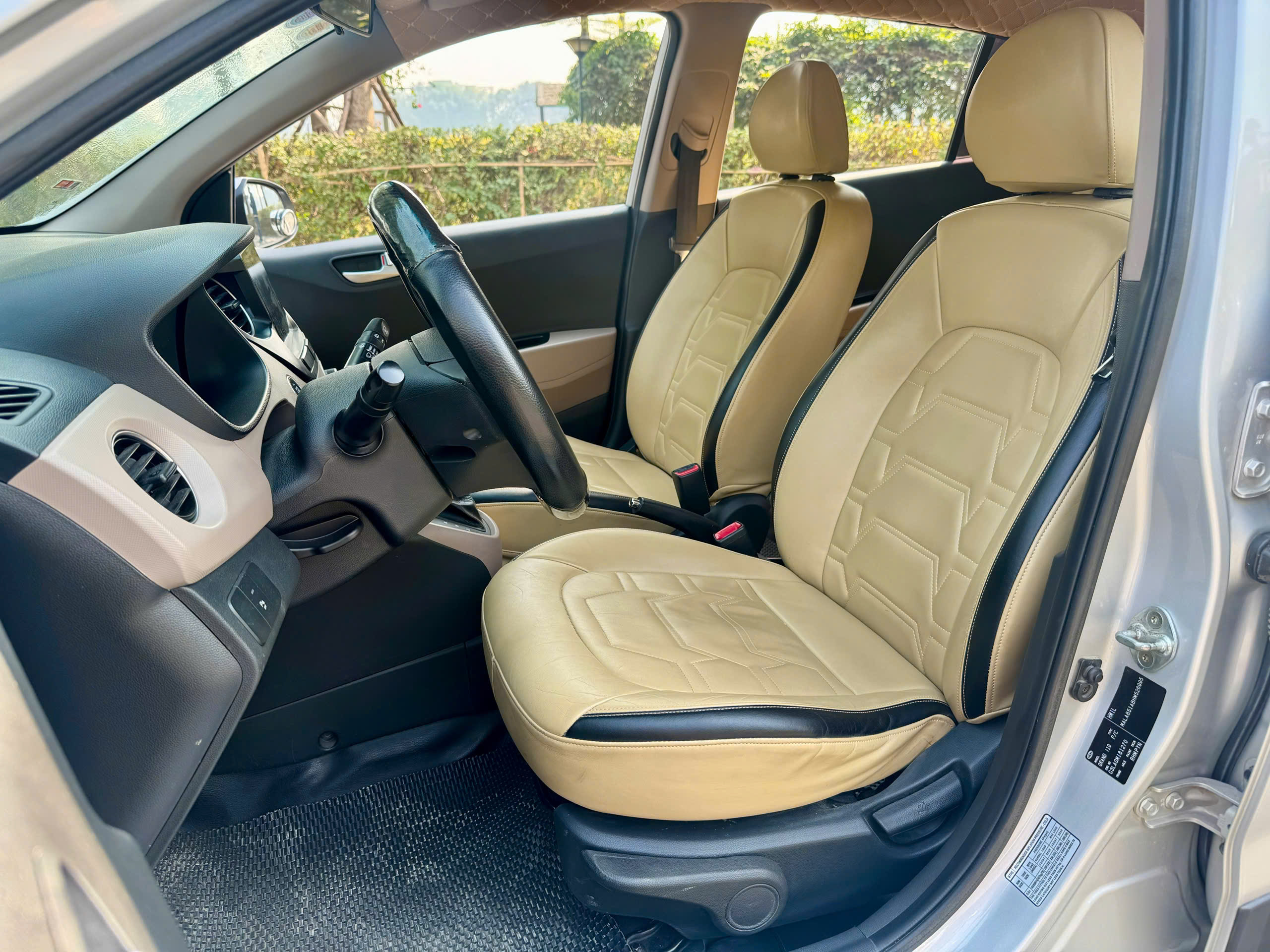 Hyundai I10 1.0AT 2016 màu bạc