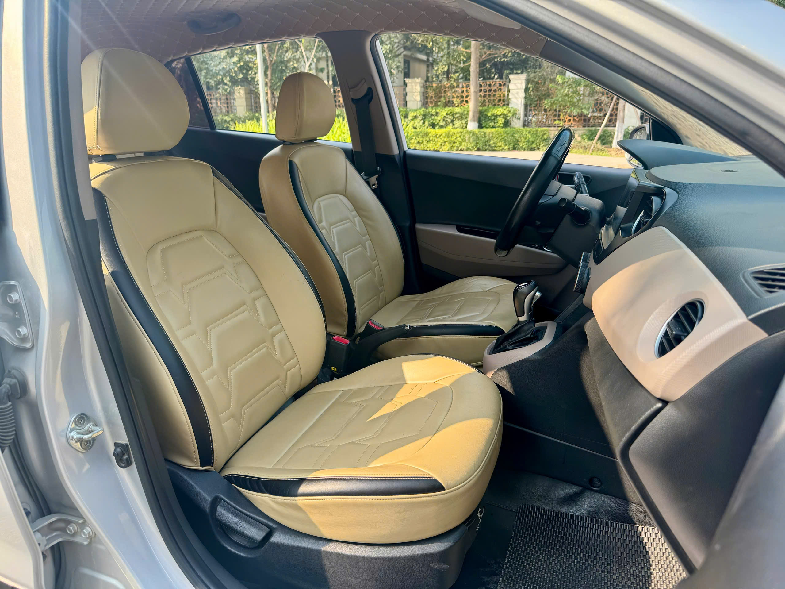 Hyundai I10 1.0AT 2016 màu bạc