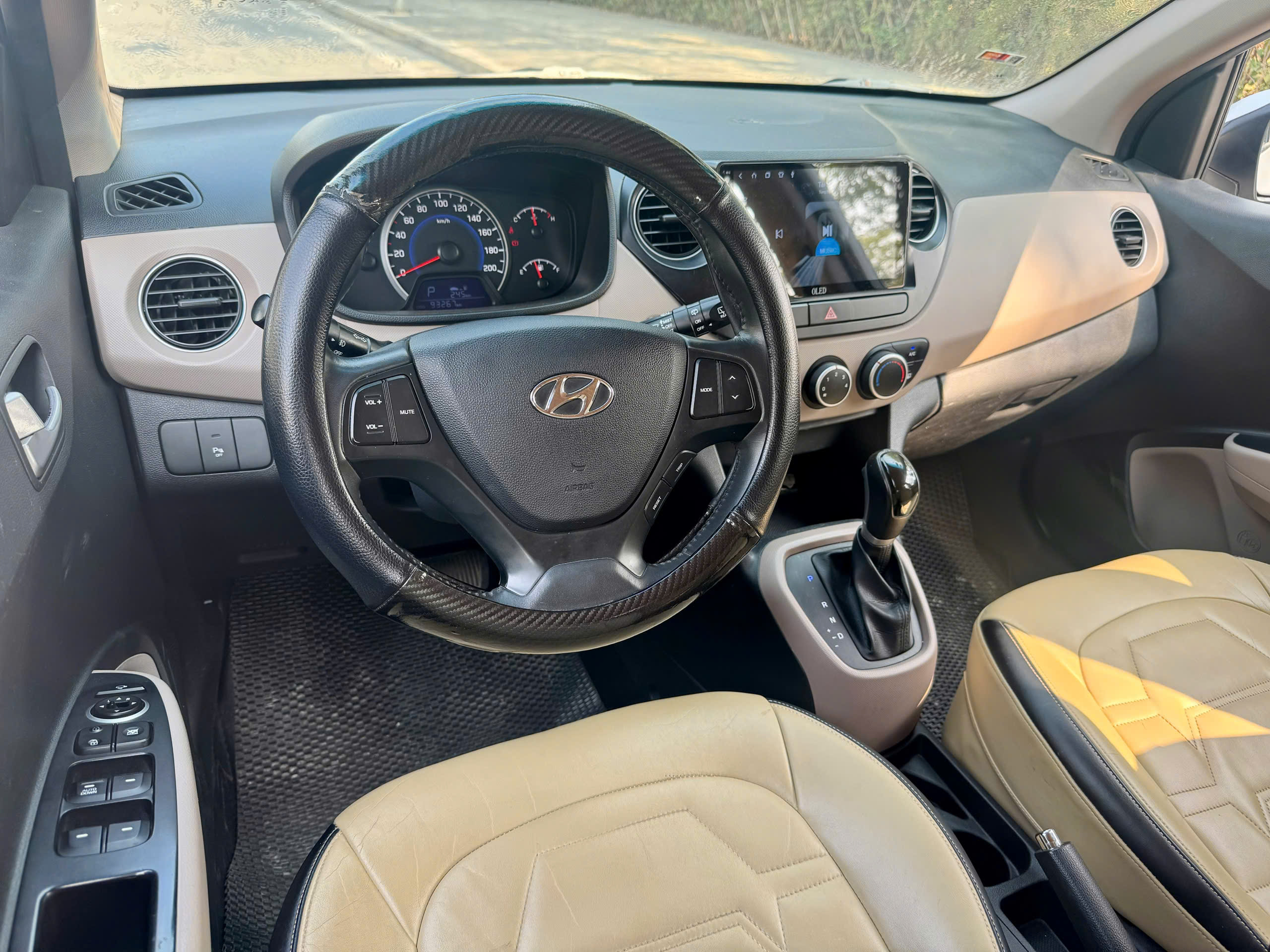 Hyundai I10 1.0AT 2016 màu bạc