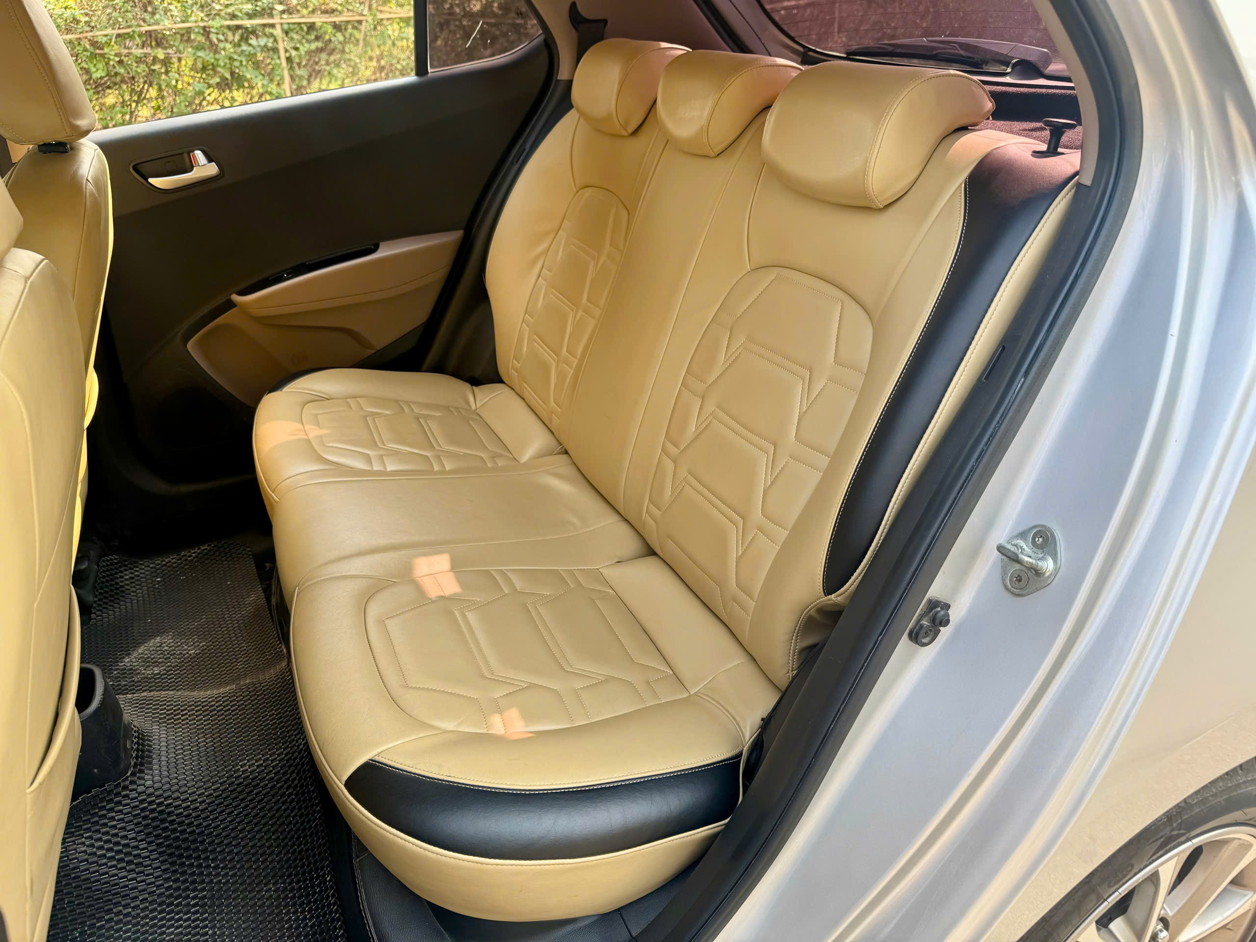 Hyundai I10 1.0AT 2016 màu bạc