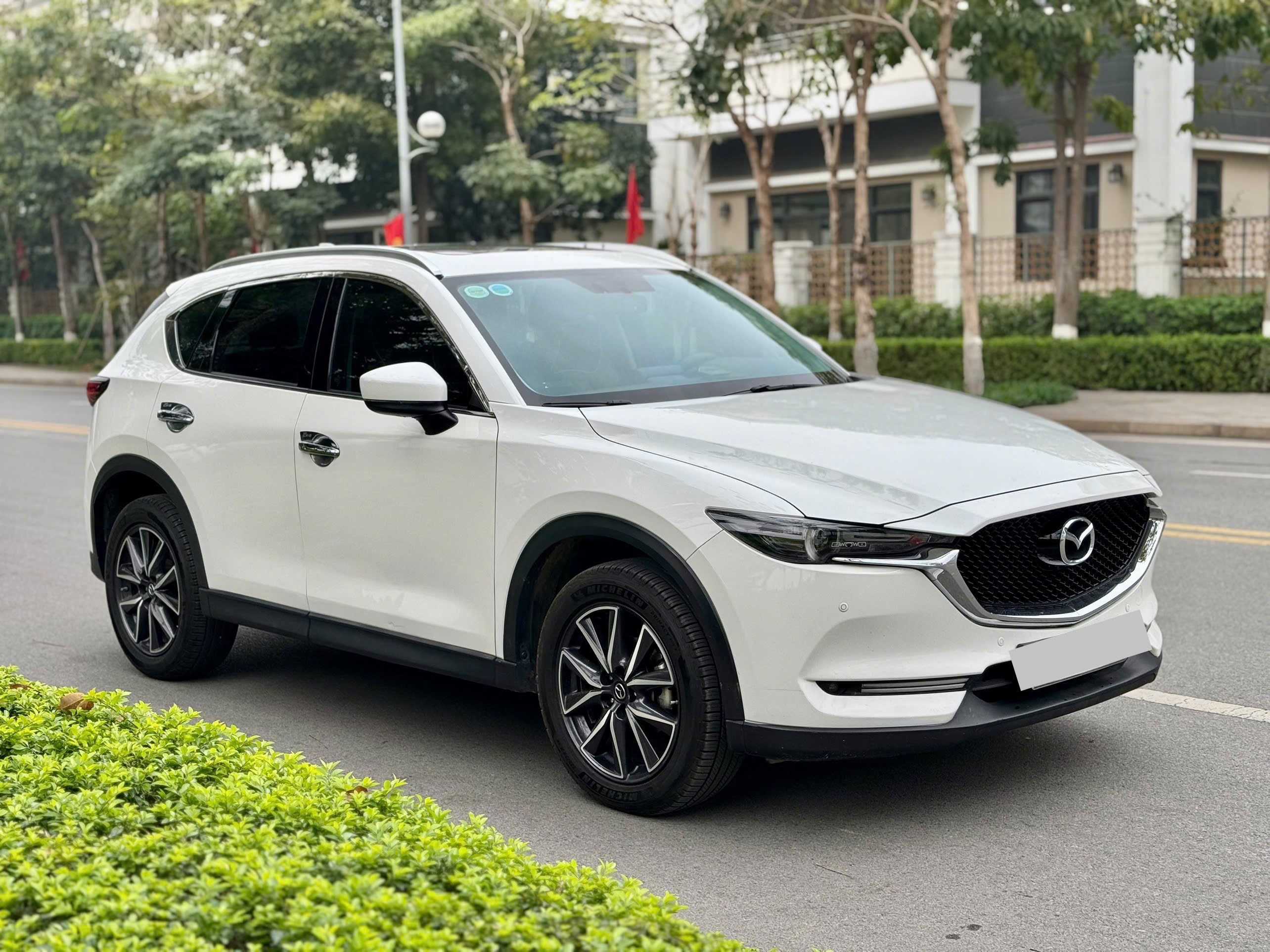 Mazda CX5 2.0 AT 2019 trắng