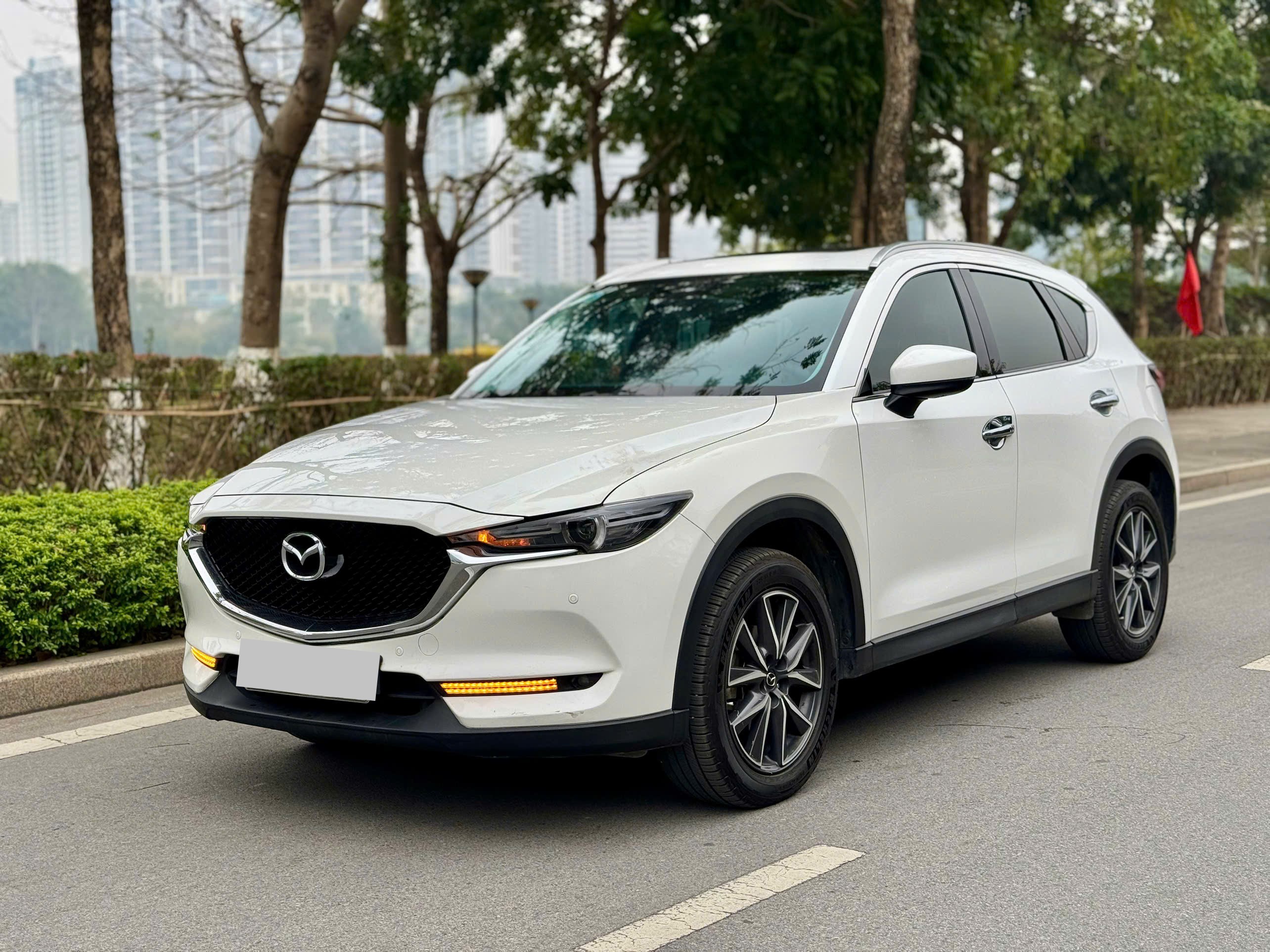 Mazda CX5 2.0 AT 2019 trắng