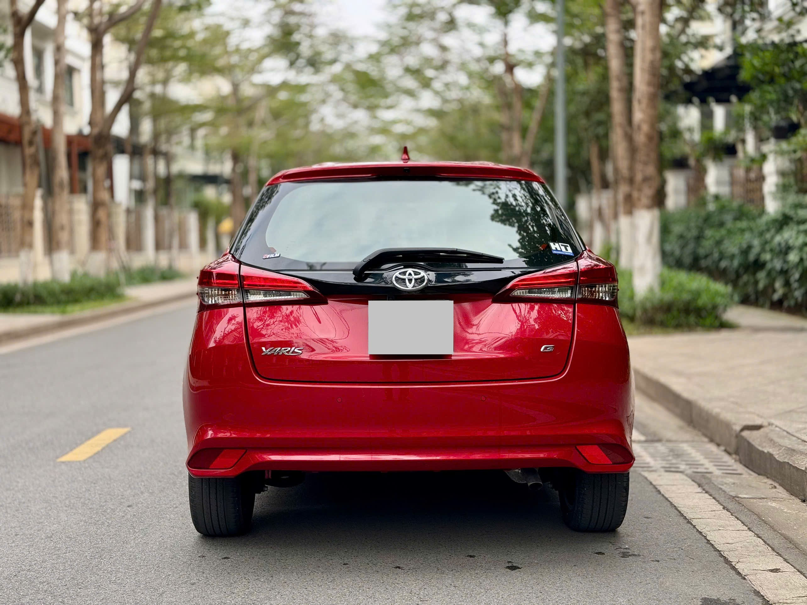 Toyota Yaris 1.5G 2019 màu đỏ