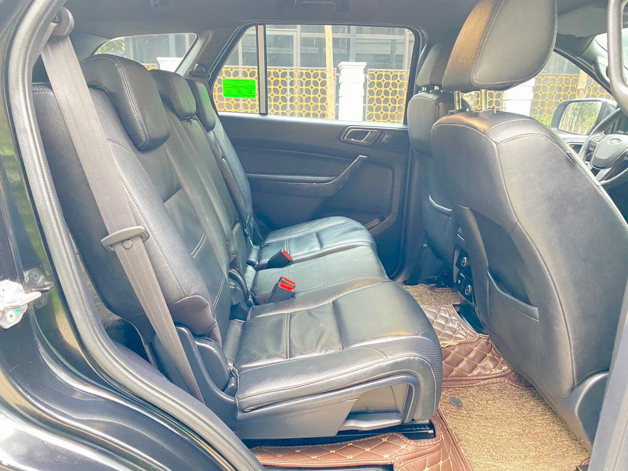 Ford Everest Titanium 2.0L 4x2 AT 2019 màu đen