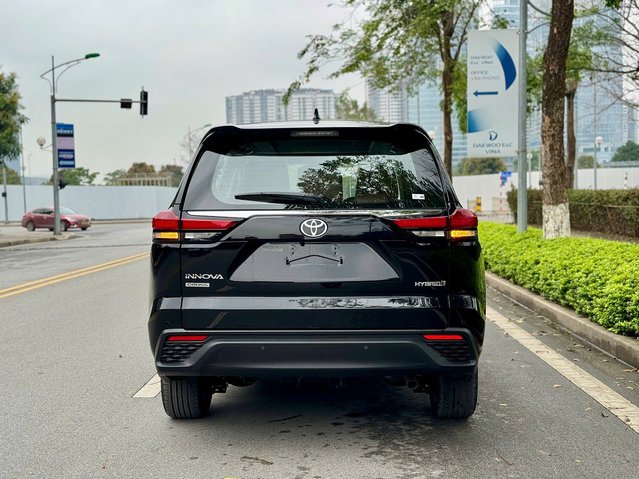 Toyota Innova Cross HEV 2.0 CVT 2024