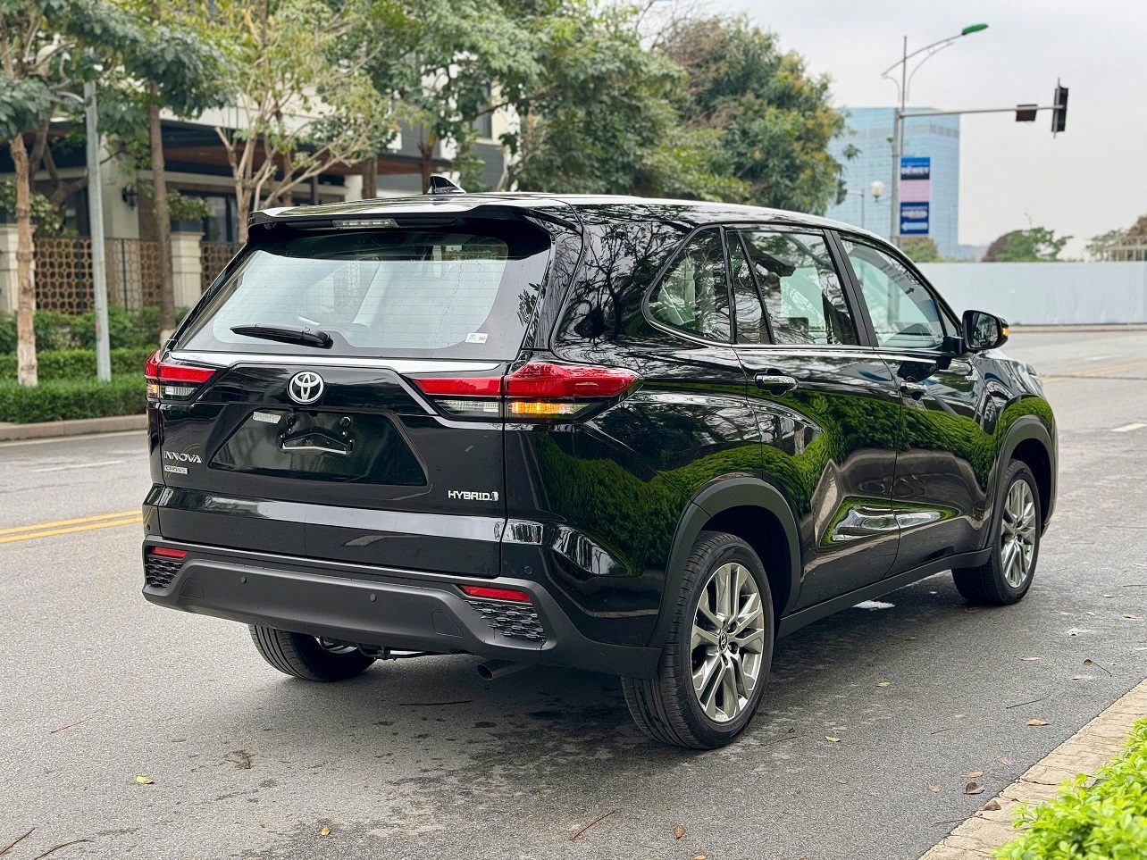 Toyota Innova Cross HEV 2.0 CVT 2024