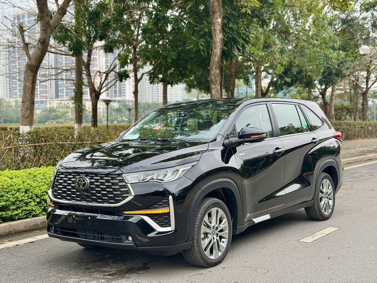Toyota Innova Cross HEV 2.0 CVT 2024