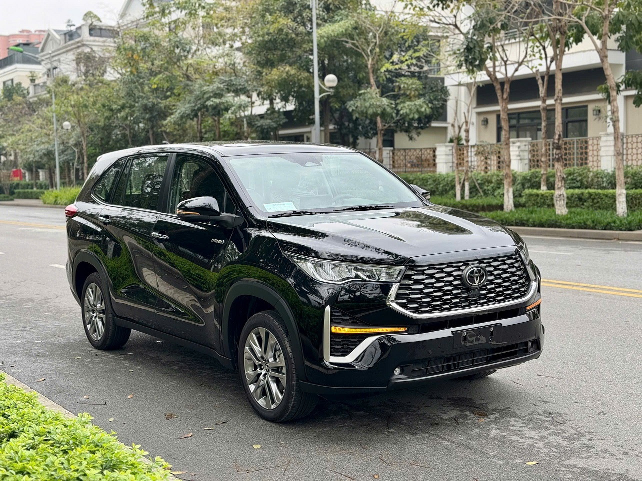Toyota Innova Cross HEV 2.0 CVT 2024