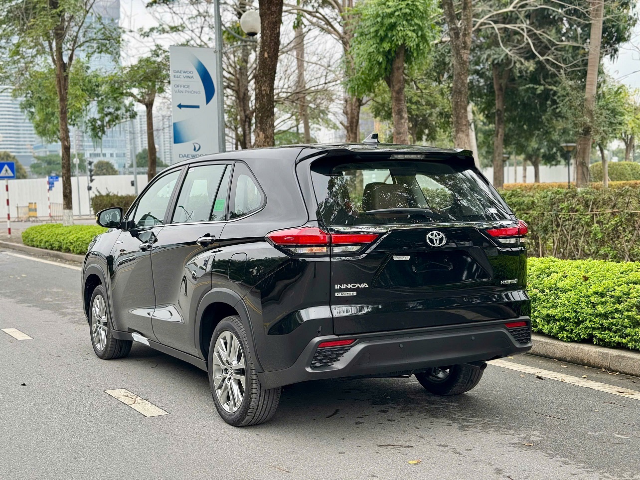 Toyota Innova Cross HEV 2.0 CVT 2024