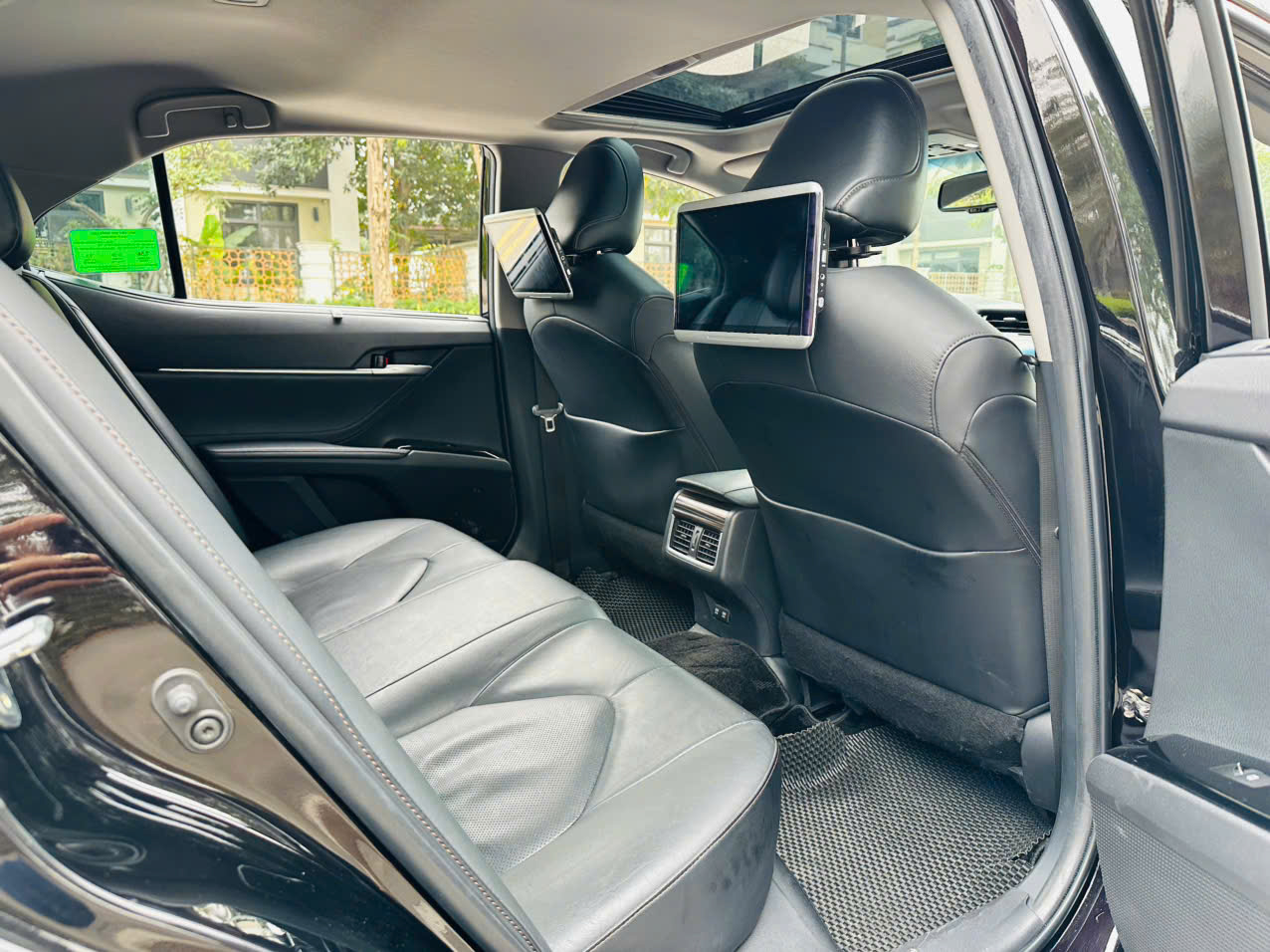 Toyota Camry 2.5Q 2019 đen