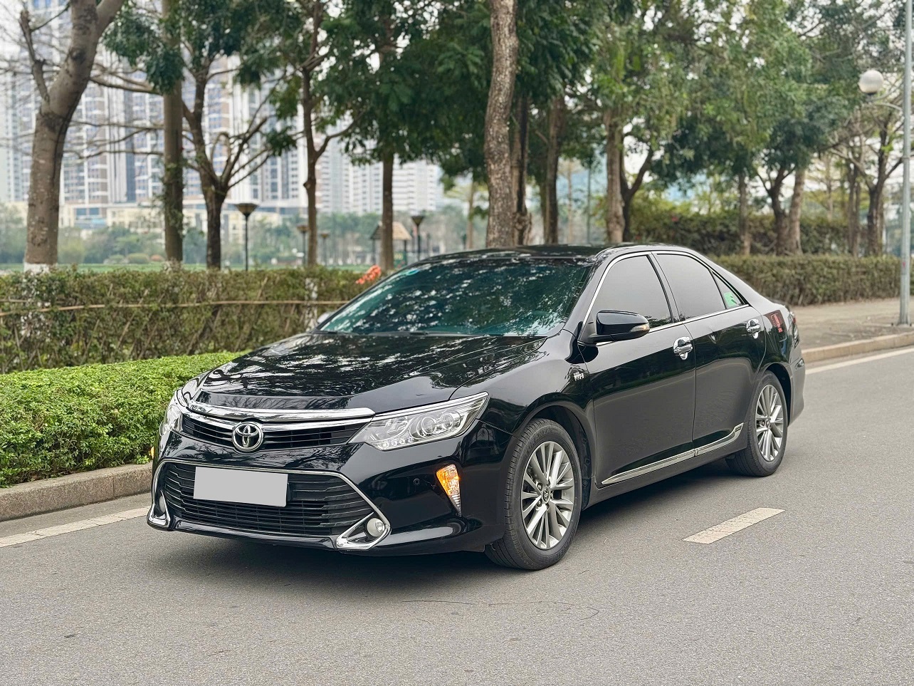 Toyota Camry 2.5Q 2018 đen