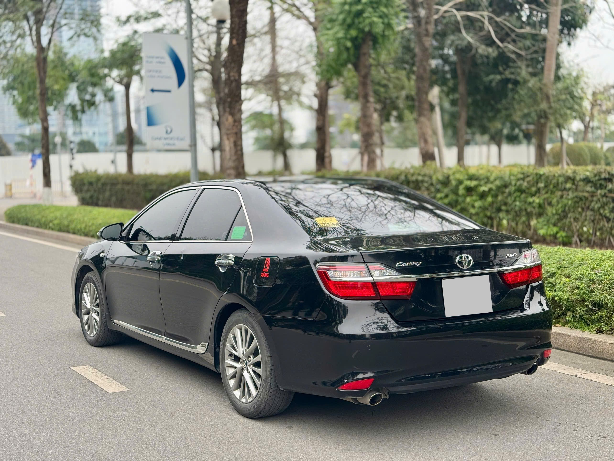 Toyota Camry 2.5Q 2018 đen
