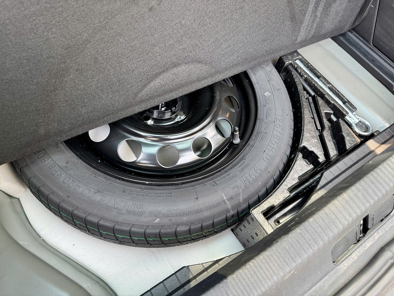 Peugeot 2008 Active 1.2 AT 2021