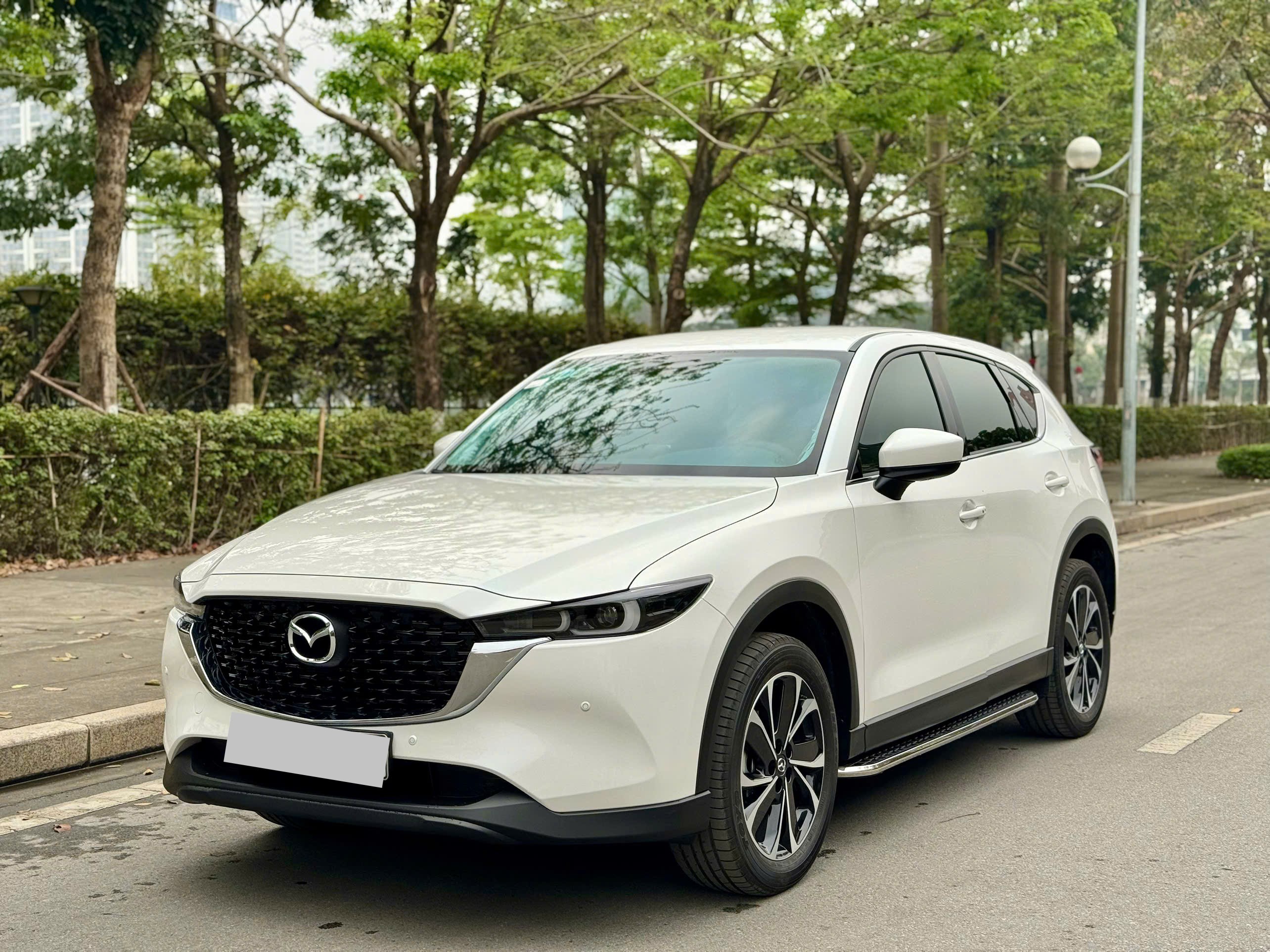 Mazda CX5 Deluxe 2.0 AT 2024 trắng