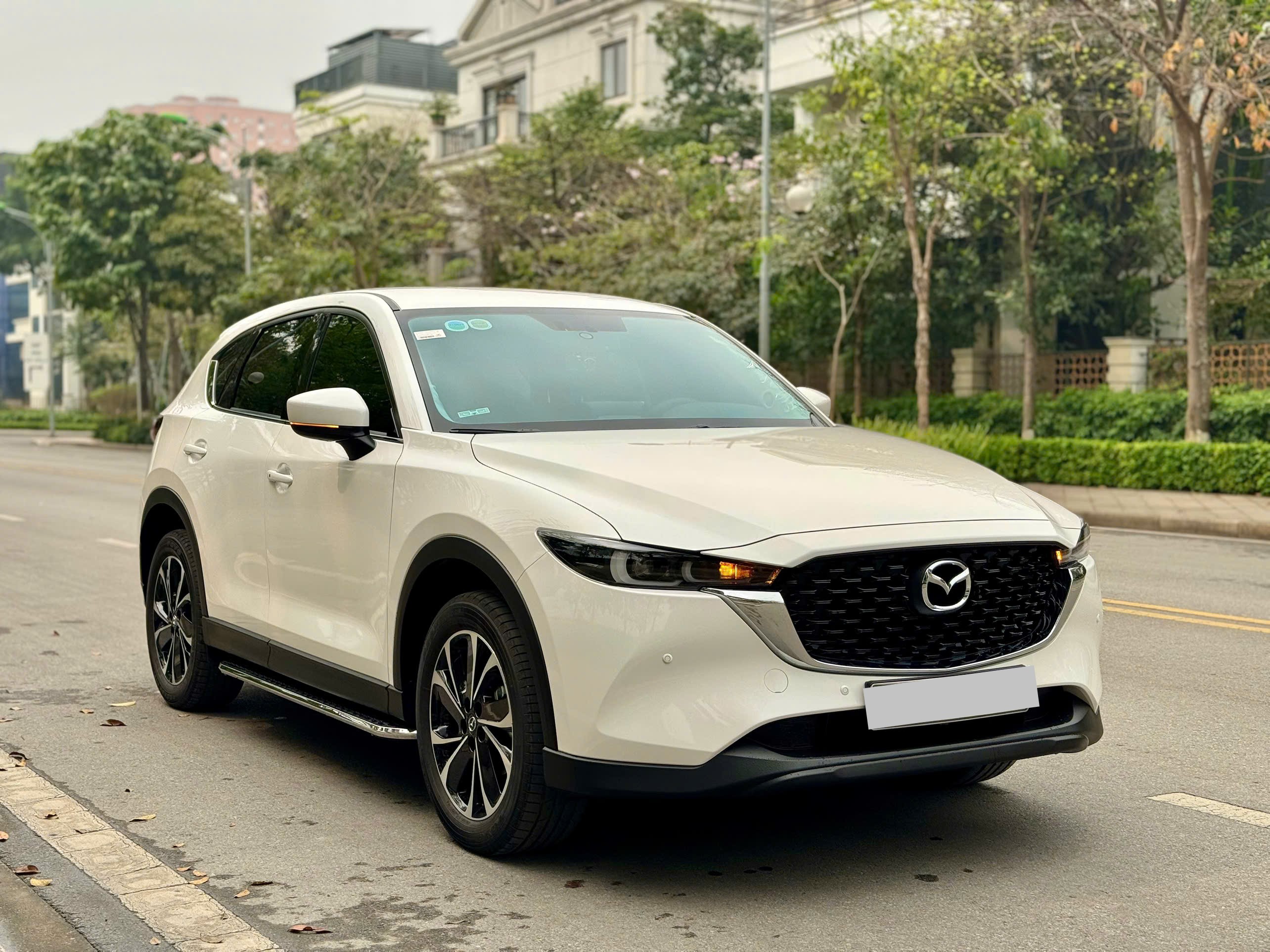 Mazda CX5 Deluxe 2.0 AT 2024 trắng