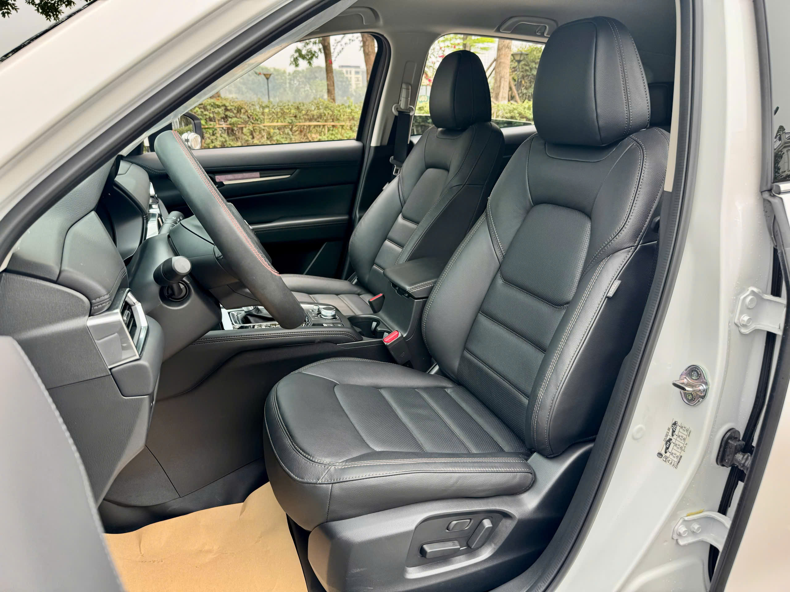 Mazda CX5 Deluxe 2.0 AT 2024 trắng