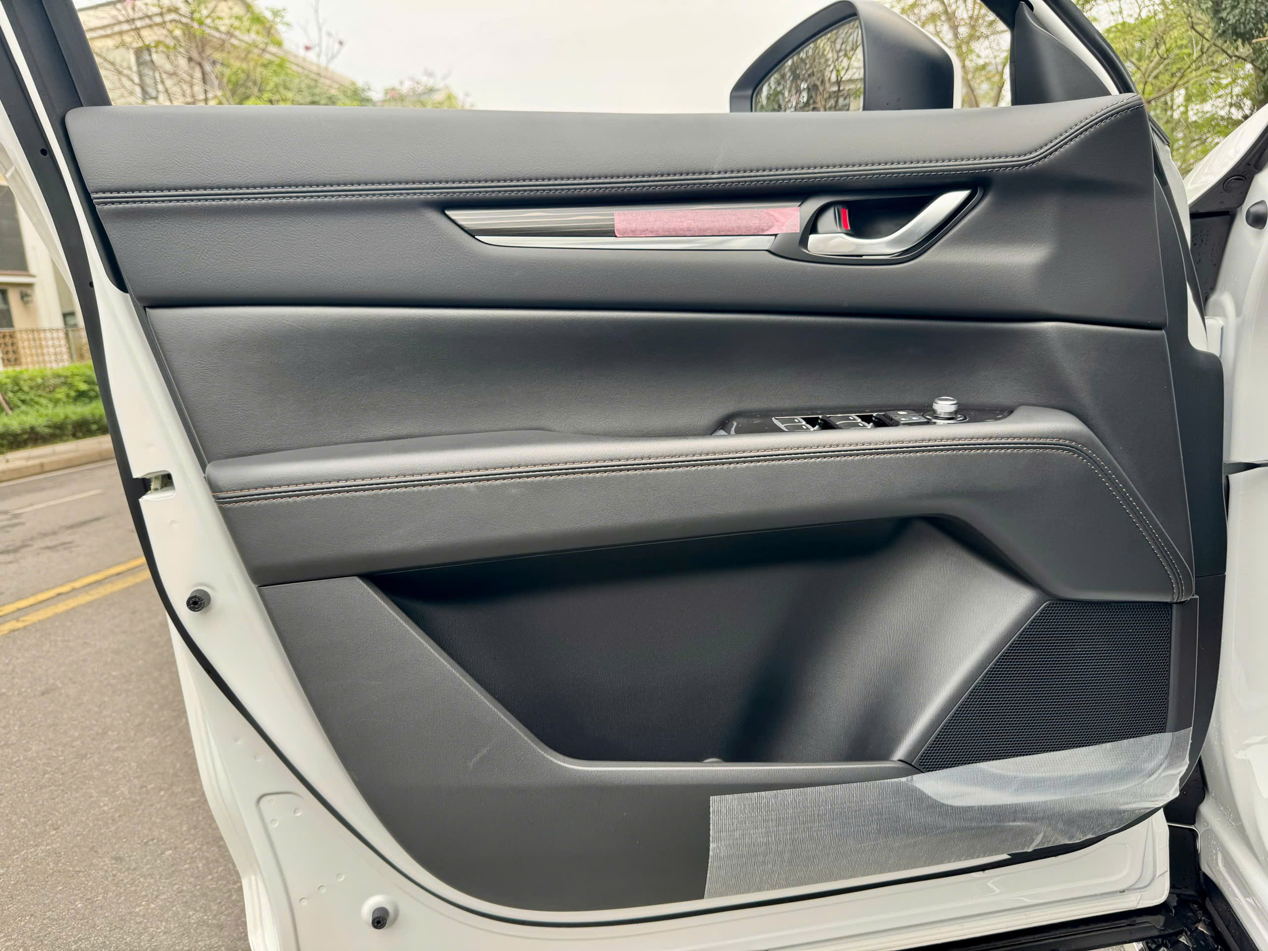 Mazda CX5 Deluxe 2.0 AT 2024 trắng