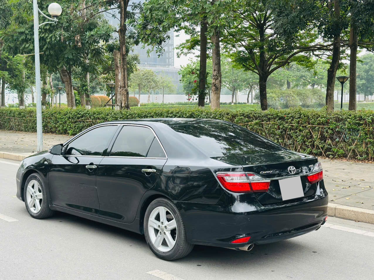 Toyota Camry 2.5Q 2017 đen