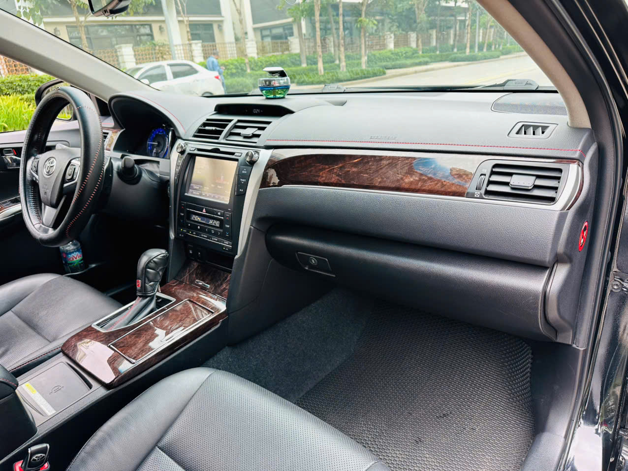 Toyota Camry 2.5Q 2017 đen