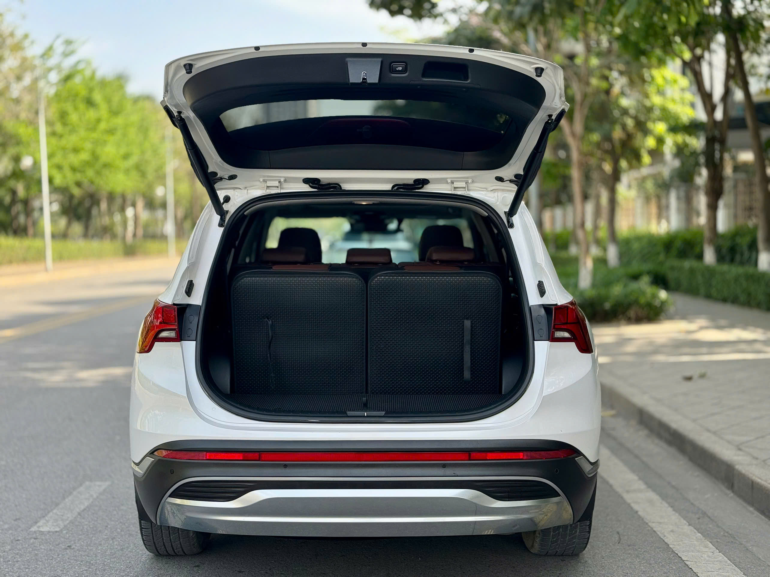 Hyundai Santafe full xăng cao cấp 2.5L 2021 màu trắng