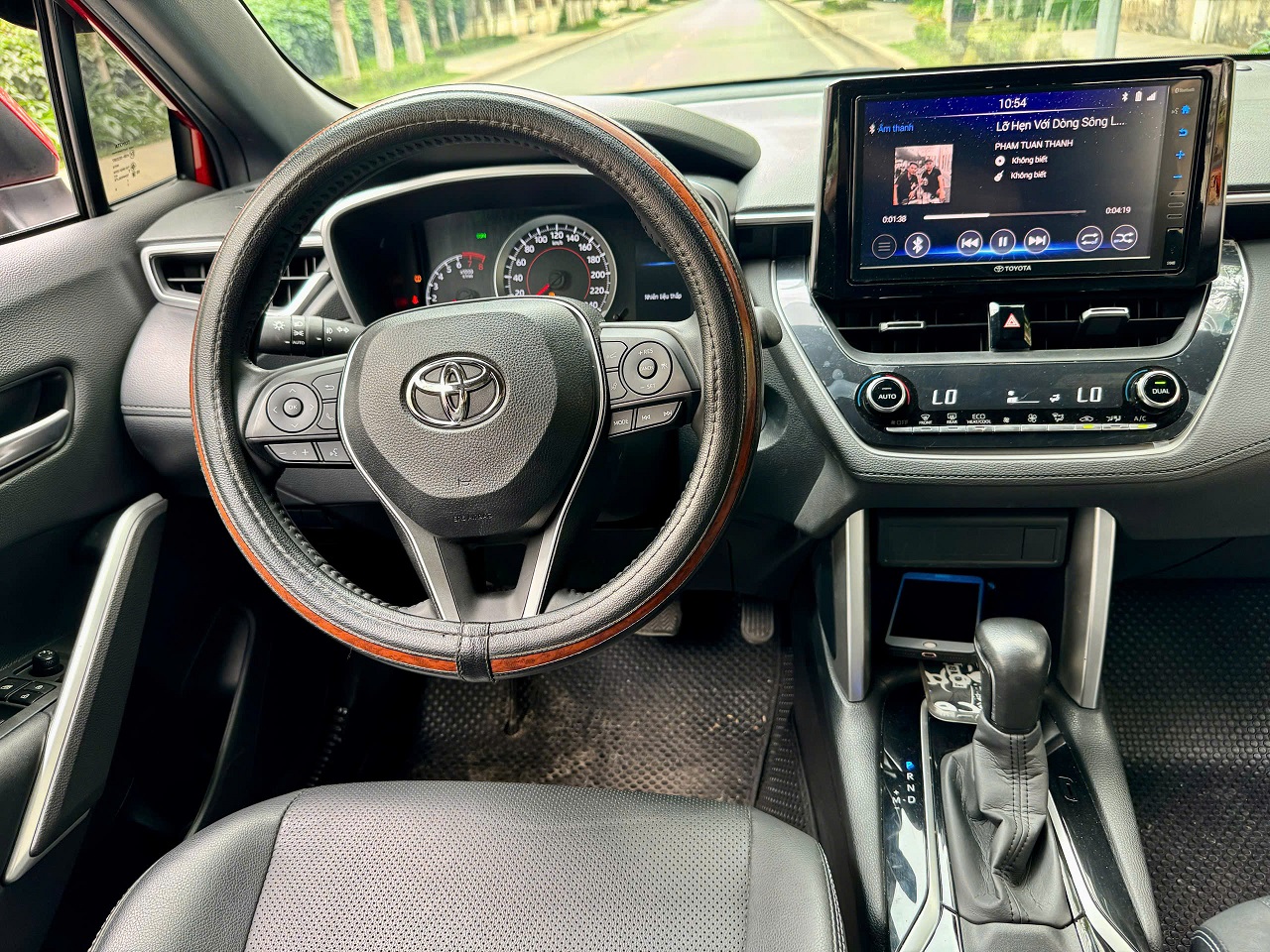 Toyota Corolla Cross 1.8V 2021 màu đỏ