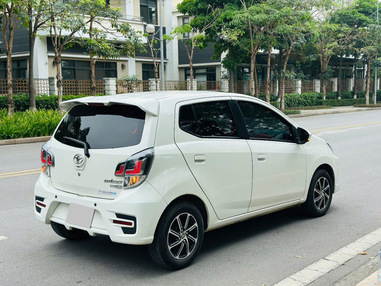 Toyota Wigo 1.2G AT 2021 trắng