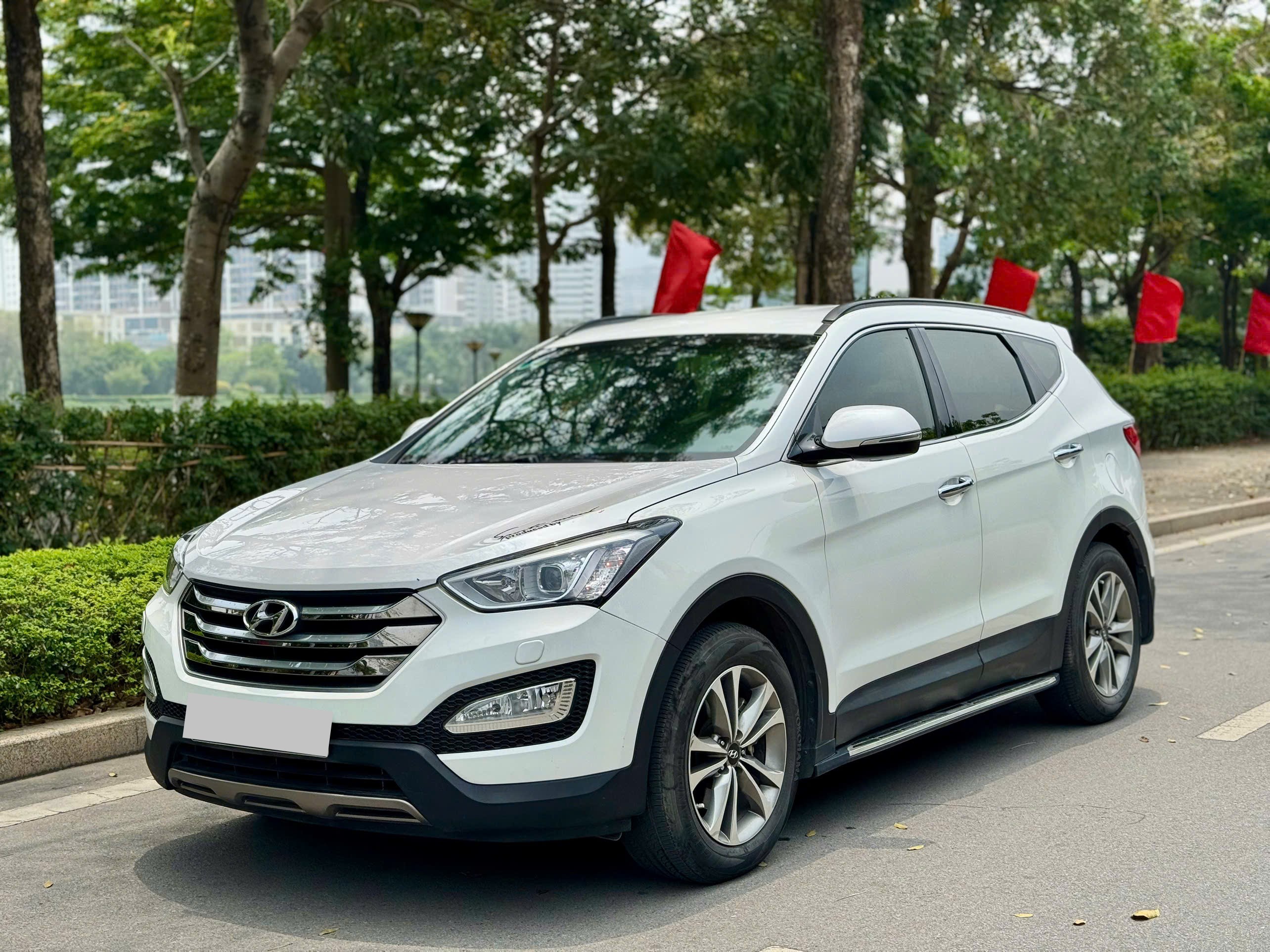 Hyundai Santafe 2.2L 2WD 2014 trắng