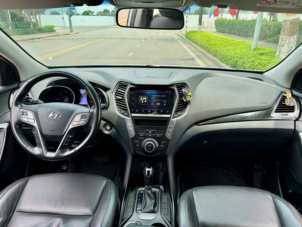 Hyundai Santafe 2.2L 2WD 2014 trắng