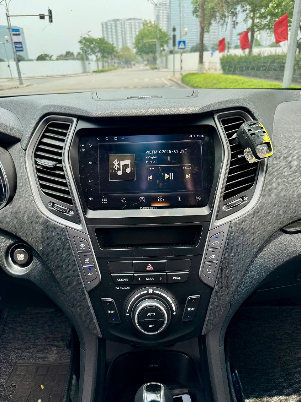 Hyundai Santafe 2.2L 2WD 2014 trắng