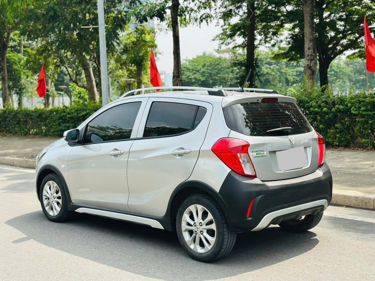 VinFast Fadil Tiêu chuẩn 1.4 AT 2022 bạc