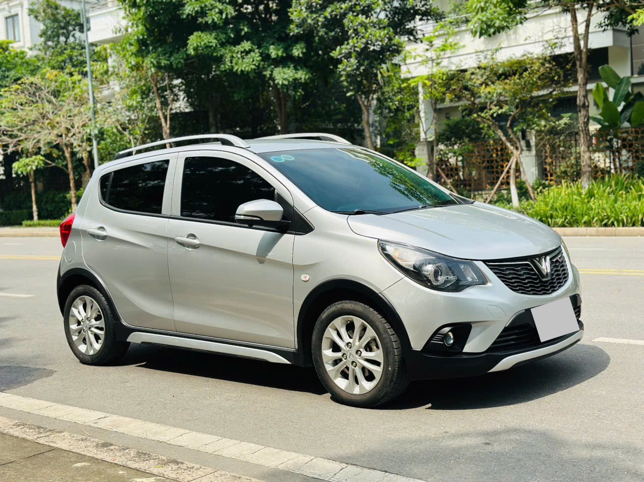 VinFast Fadil Tiêu chuẩn 1.4 AT 2022 bạc