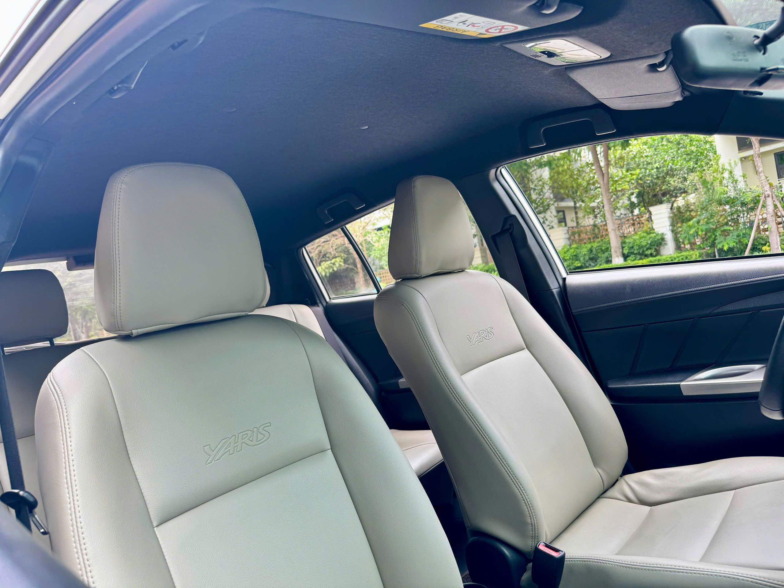 Toyota Yaris 1.3G 2016 màu trắng