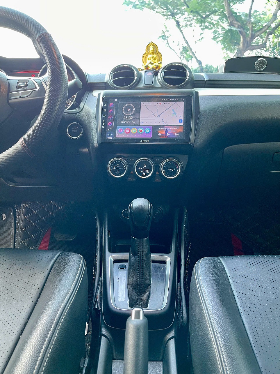 Suzuki Swift GLX xanh 1.2 AT sản xuất 2020