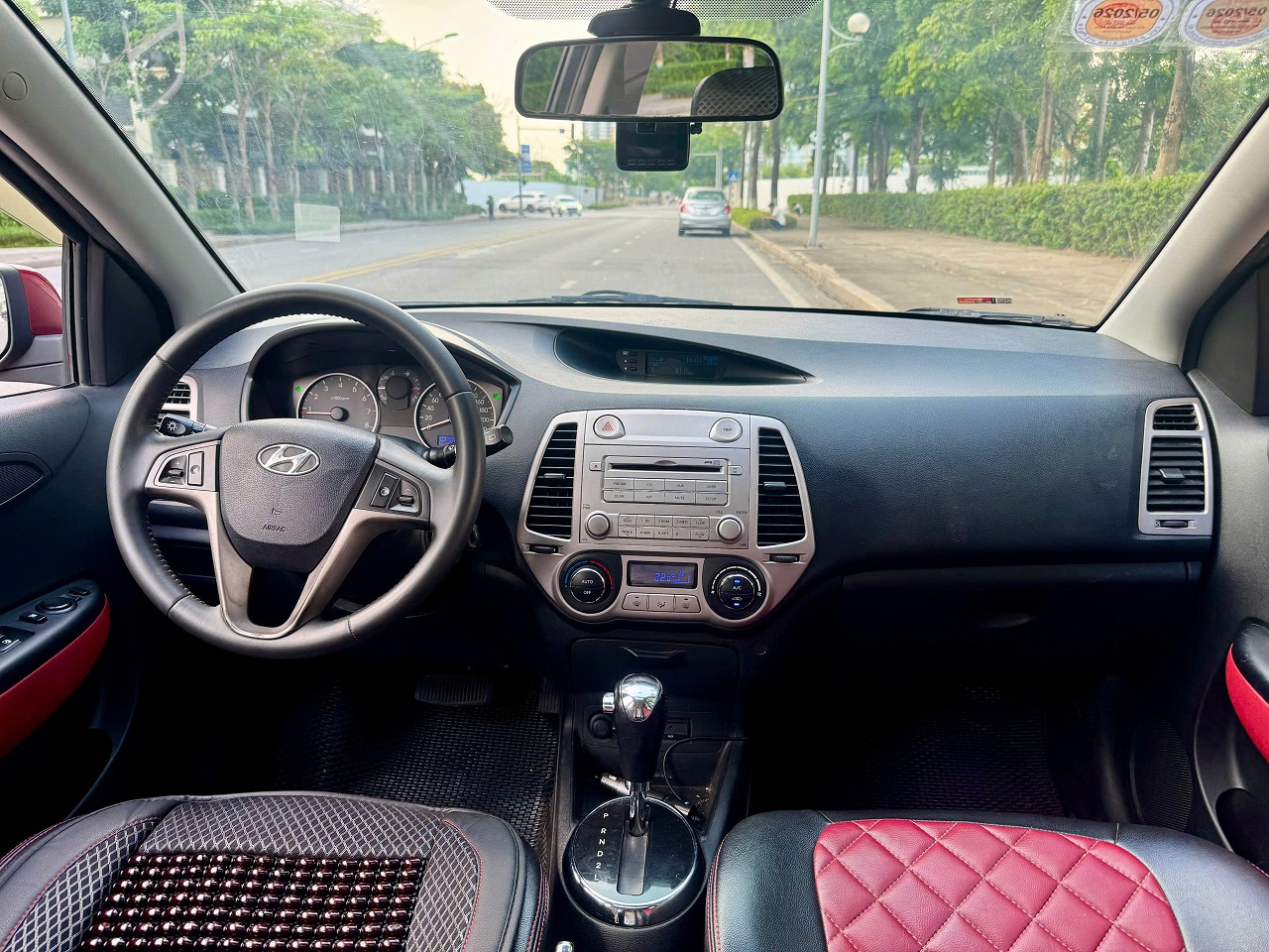 Hyundai I20 1.4AT sản xuất 2010 màu đỏ
