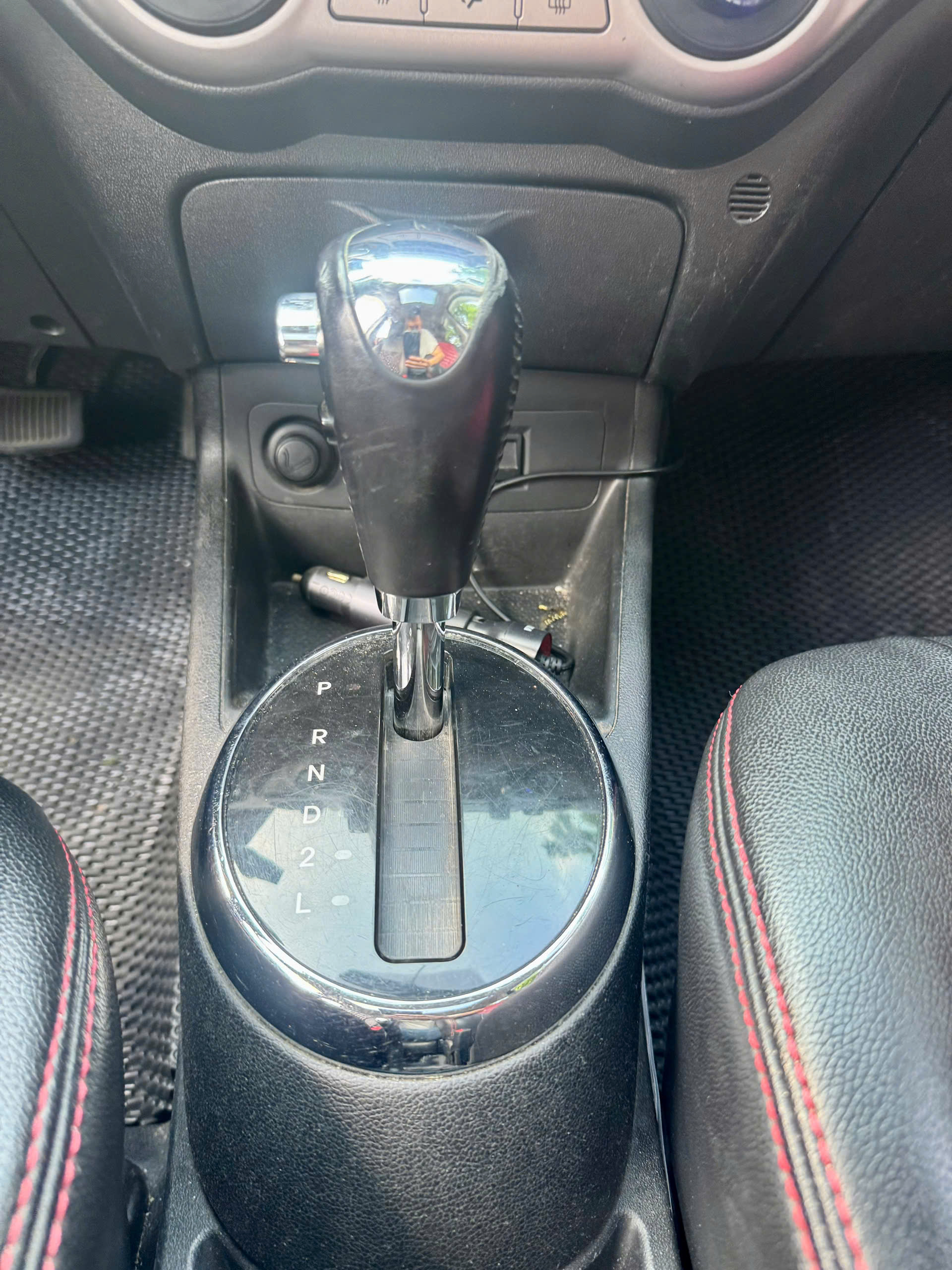 Hyundai I20 1.4AT sản xuất 2010 màu đỏ