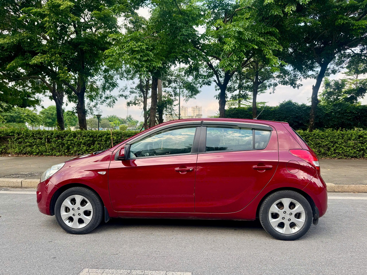 Hyundai I20 1.4AT sản xuất 2010 màu đỏ