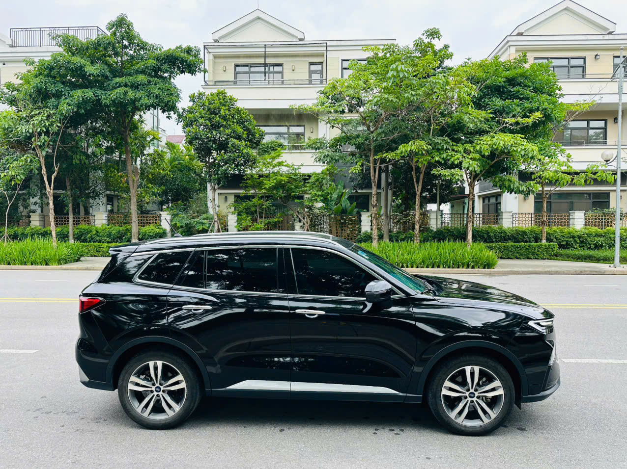 Ford Territory Titanium X 1.5 AT 2023 màu đen