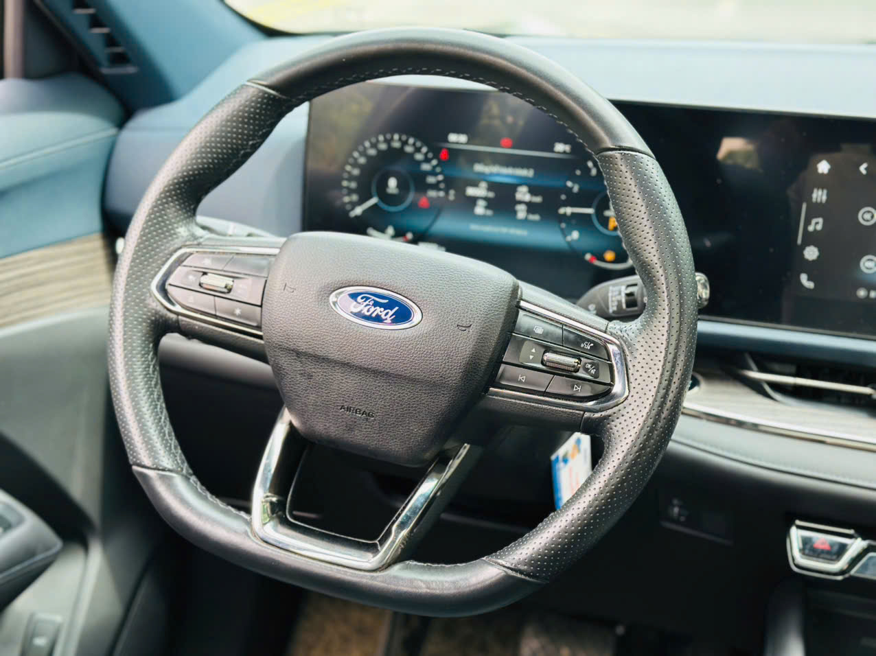 Ford Territory Titanium X 1.5 AT 2023 màu đen