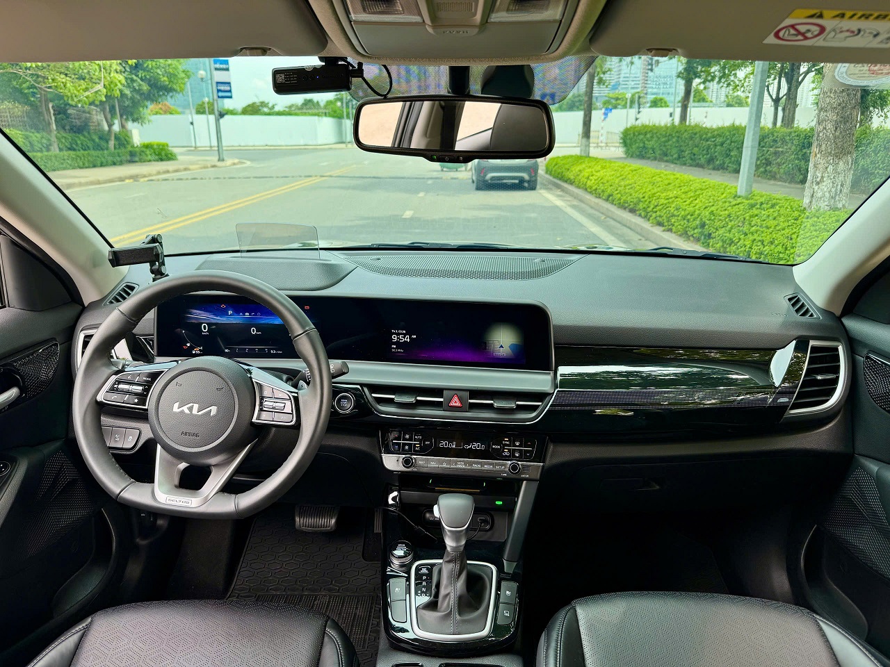 Kia Seltos 1.5AT Premium 2024 màu đen