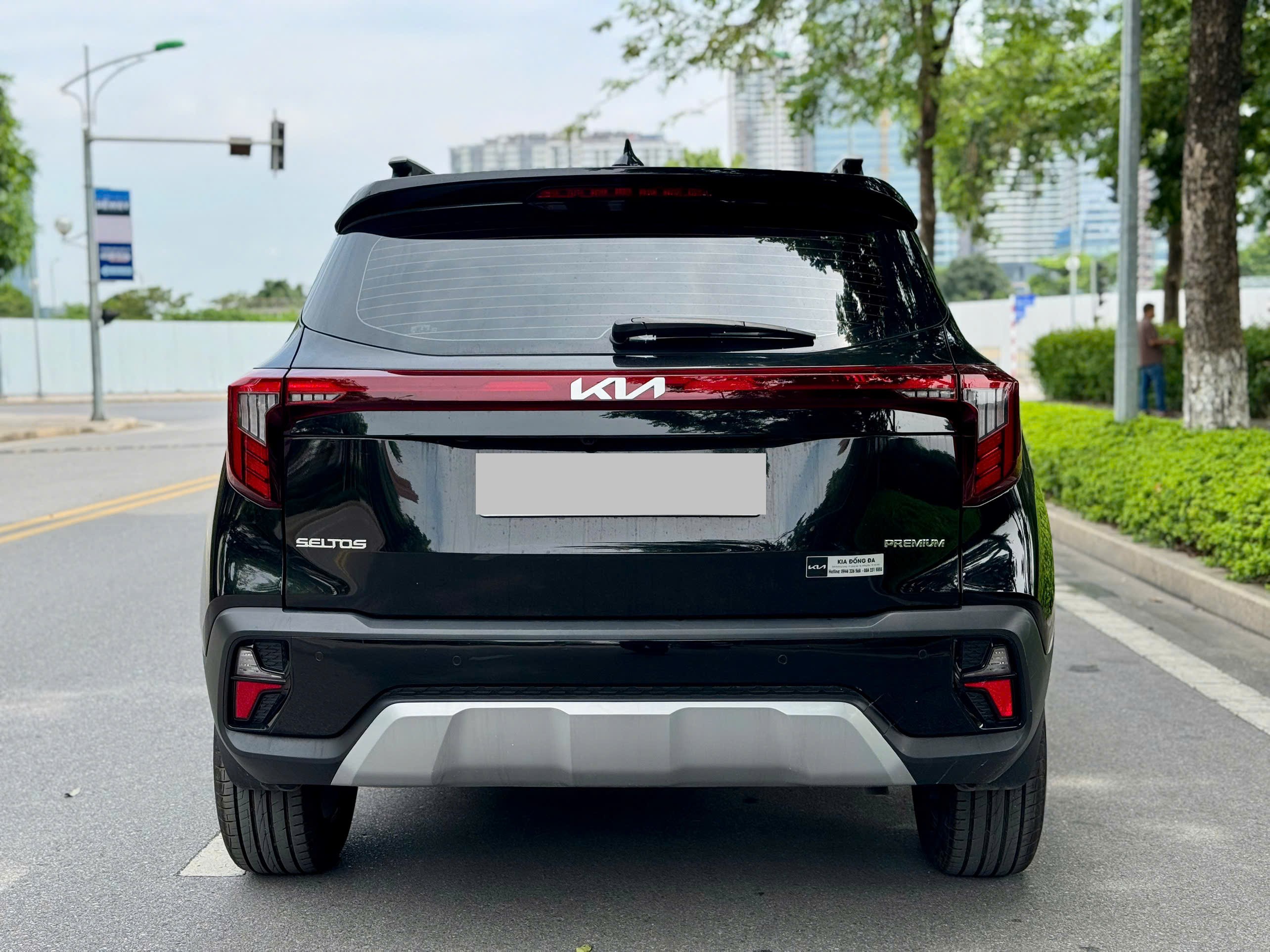 Kia Seltos 1.5AT Premium 2024 màu đen