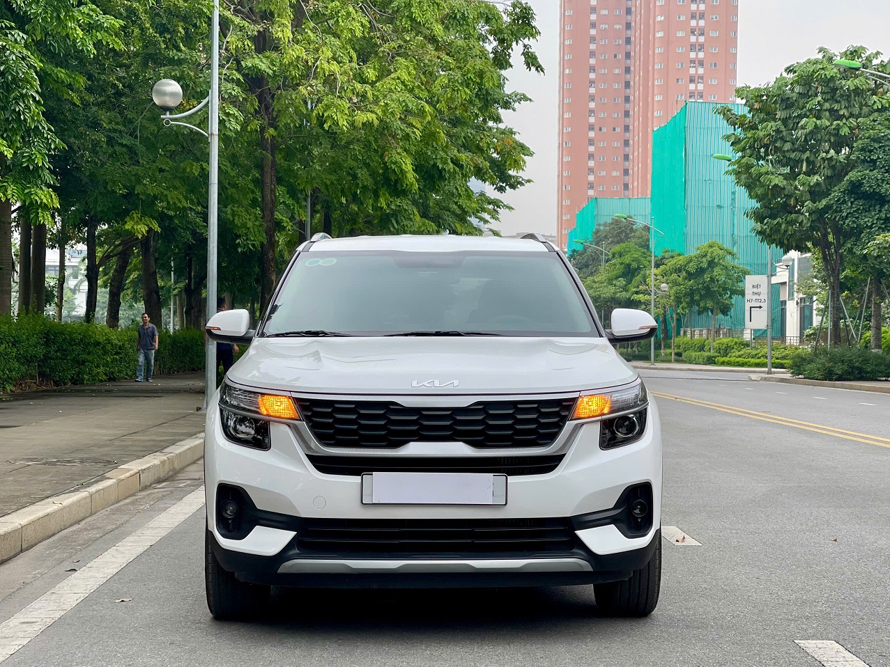 Kia Seltos 1.4AT Deluxe 2023 trắng